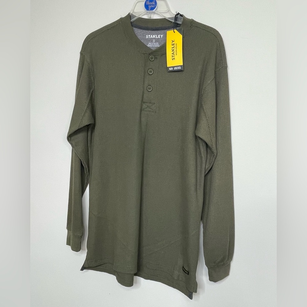 Stanley Olive Green Men's Long‎ Sleeve Henley
Size Small ~ casual~ NWT